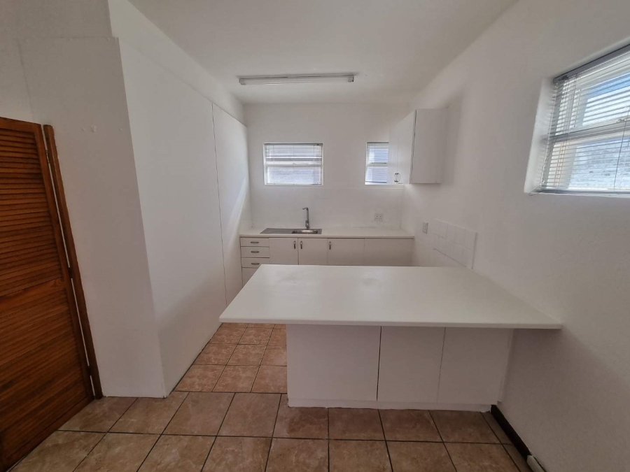 To Let 0 Bedroom Property for Rent in Sea Point Western Cape